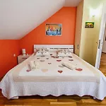 Stunning Rural With Garden And Bbq - Four Bedroom Brezice