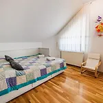 Stunning Rural With Garden And Bbq - Four Bedroom Holiday home Brezice