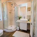 Stunning Rural With Garden And Bbq - Four Bedroom