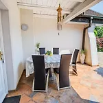 Stunning Rural With Garden And Bbq - Four Bedroom Holiday home *