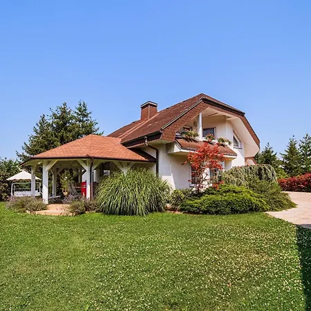 Stunning Rural With Garden And Bbq - Four Bedroom Vakantiehuis *