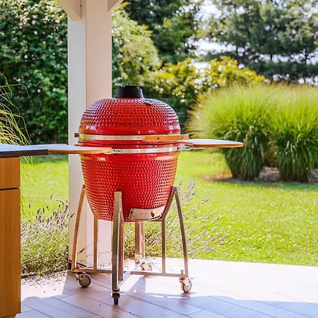 Stunning Rural With Garden And Bbq - Four Bedroom Сasa de vacaciones Brežice