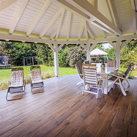 Сasa de vacaciones Stunning Rural With Garden And Bbq - Four Bedroom *