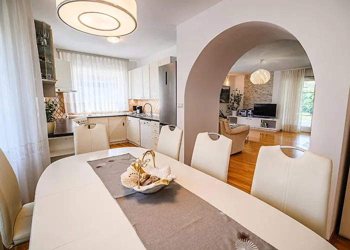 Stunning Rural With Garden And Bbq - Four Bedroom * Brežice