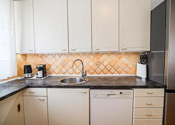 Stunning Rural With Garden And Bbq - Four Bedroom Vakantiehuis *