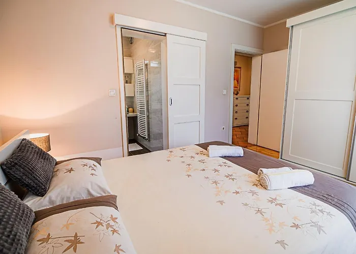 Vakantiehuis Stunning Rural With Garden And Bbq - Four Bedroom *