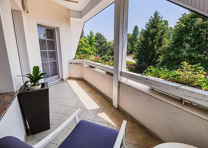 Vakantiehuis Stunning Rural With Garden And Bbq - Four Bedroom *