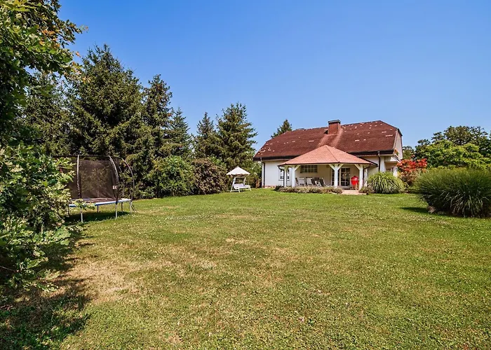 Vakantiehuis Stunning Rural With Garden And Bbq - Four Bedroom