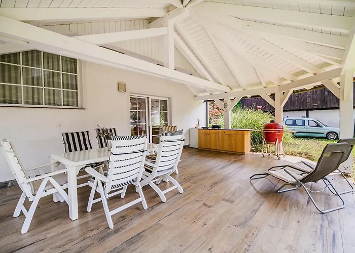 Vakantiehuis Stunning Rural With Garden And Bbq - Four Bedroom